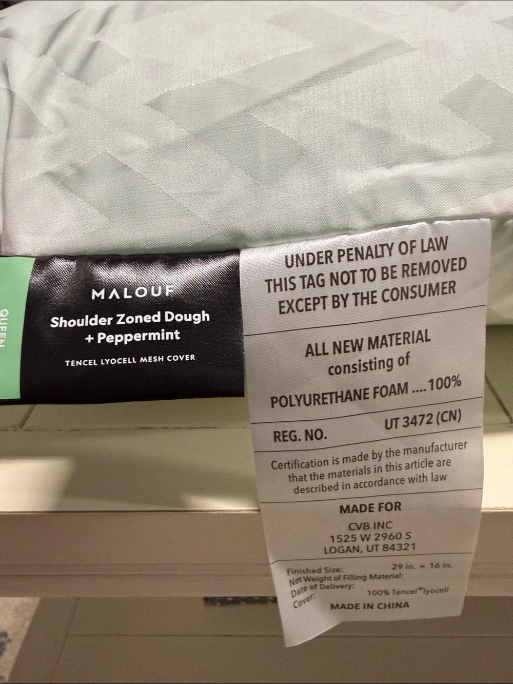 Malone Shoulder Zoned Dough Pillow with Peppermint Oil Spritzer - NWT - Picture 6 of 9